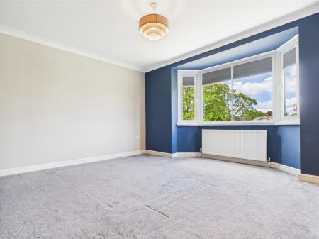 4 bedroom Detached house to let in Hookstone Chase, Harrogate, HG2