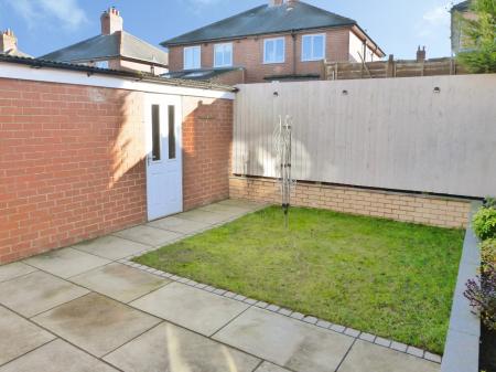 3 bedroom Semi-detached house to let in St Johns Road, Harrogate, HG1