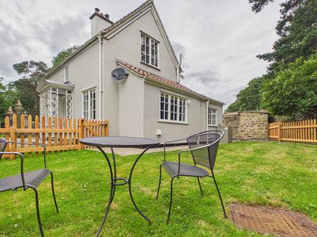 1 bedroom Detached house to let in Sawley Hall, Sawley, HG4