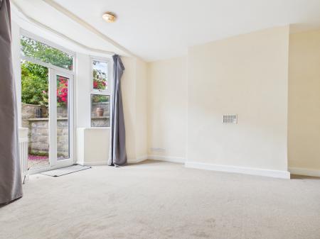 1 bedroom Flat to let in Cheltenham Mount, Harrogate, HG1