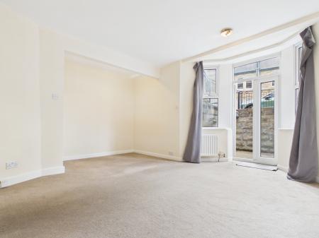 1 bedroom Flat to let in Cheltenham Mount, Harrogate, HG1