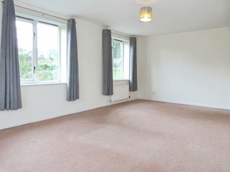 2 bedroom Flat to let in Low Mill Court, Shaw Mills, HG3