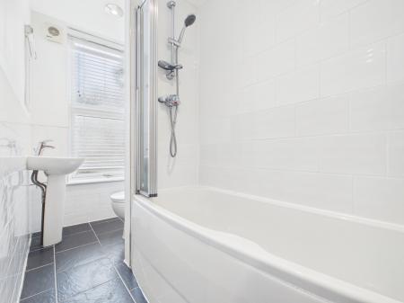 2 bedroom Flat to let in Cold Bath Road, Harrogate, HG2