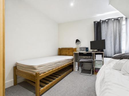 2 bedroom Flat to let in Cold Bath Road, Harrogate, HG2