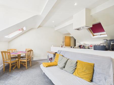 2 bedroom Flat to let in Cold Bath Road, Harrogate, HG2