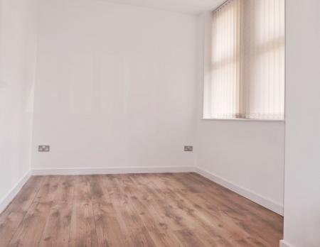 2 bedroom Flat to let in Valley Drive, Harrogate, HG2