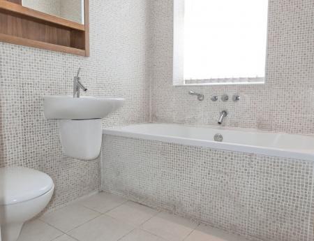 2 bedroom Flat to let in Valley Drive, Harrogate, HG2