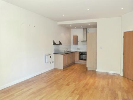 2 bedroom Flat to let in Valley Drive, Harrogate, HG2