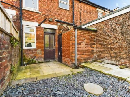 2 bedroom Terraced House to let in Diamond Place, Starbeck, Harrogate, HG1