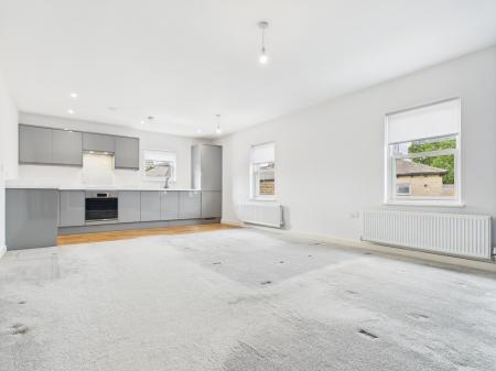 2 bedroom Flat to let in Ripon Road, Killinghall, HG3