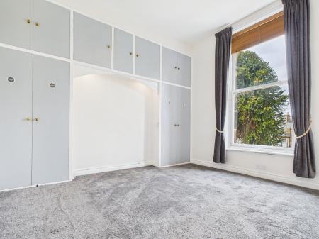 2 bedroom Flat to let in Leeds Road, Harrogate, HG2
