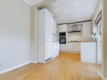 2 bedroom Semi-detached house to let in Kent Drive, Harrogate, HG1