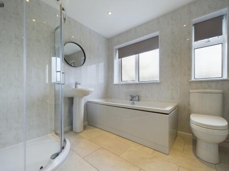 2 bedroom Semi-detached house to let in Kent Drive, Harrogate, HG1