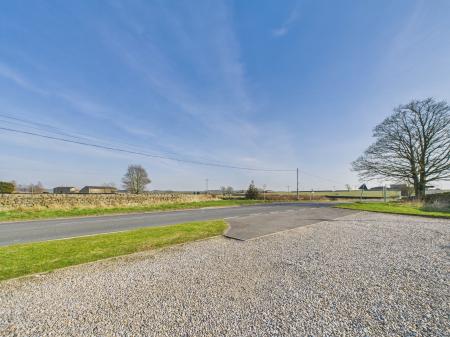 2 bedroom Cottage to let in Menwith Hill, Harrogate, HG3