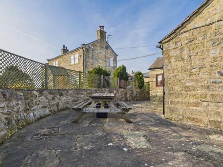 2 bedroom Cottage to let in Menwith Hill, Harrogate, HG3