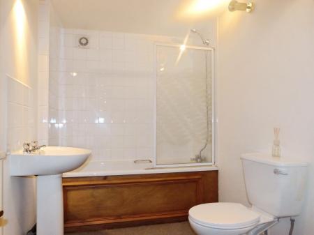 1 bedroom Flat to let in Ripon Road, Harrogate, HG1