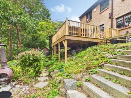 4 bedroom Detached house to let in Laverton Gardens, Harrogate, HG3