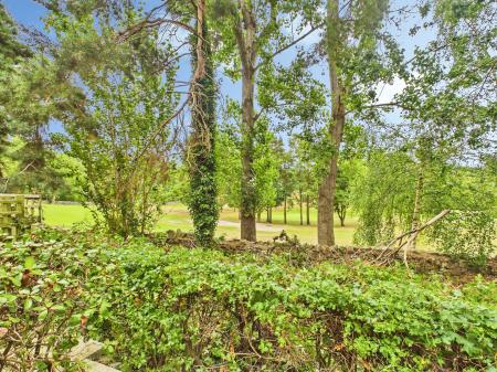 4 bedroom Detached house to let in Laverton Gardens, Harrogate, HG3