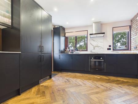 4 bedroom Detached house to let in Laverton Gardens, Harrogate, HG3