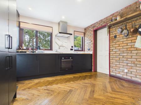 4 bedroom Detached house to let in Laverton Gardens, Harrogate, HG3