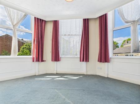 1 bedroom Flat to let in East Parade, Harrogate, HG1