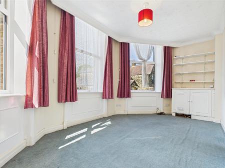 1 bedroom Flat to let in East Parade, Harrogate, HG1