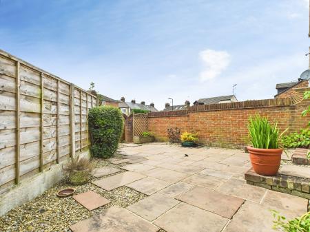 3 bedroom Semi-detached house to let in Park House Green, Harrogate, HG1