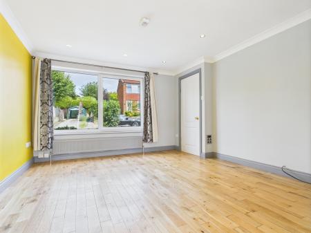 3 bedroom Semi-detached house to let in Park House Green, Harrogate, HG1