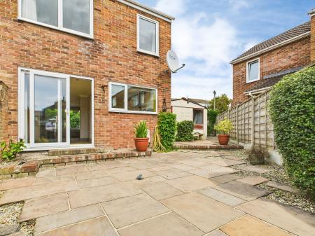 3 bedroom Semi-detached house to let in Park House Green, Harrogate, HG1