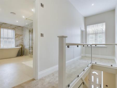 3 bedroom Duplex to let in South Drive, Harrogate, HG2