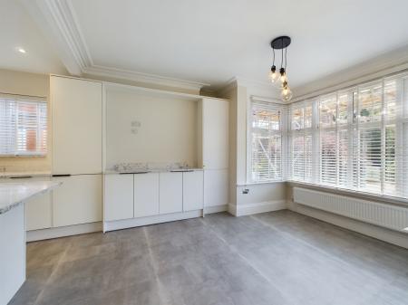 3 bedroom Duplex to let in South Drive, Harrogate, HG2