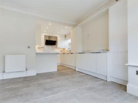 3 bedroom Duplex to let in South Drive, Harrogate, HG2