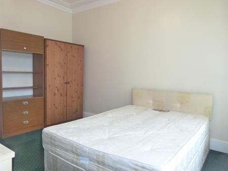 1 bedroom Studio flat to let in Cheltenham Crescent, Harrogate, HG1