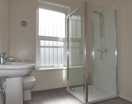 1 bedroom Studio flat to let in Cheltenham Crescent, Harrogate, HG1