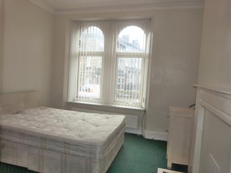 1 bedroom Studio flat to let in Cheltenham Crescent, Harrogate, HG1