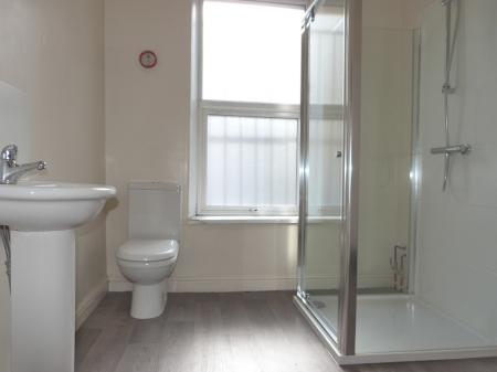 1 bedroom Studio flat to let in Cheltenham Crescent, Harrogate, HG1