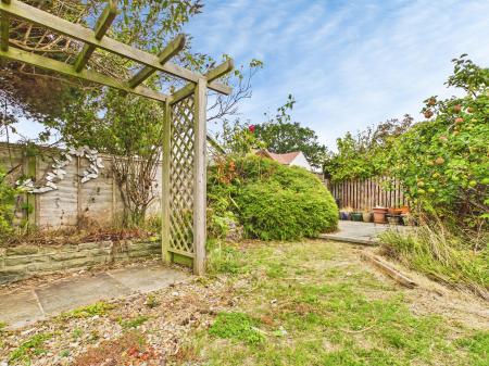 3 bedroom Semi-detached bungalow to let in Forest Grove, Harrogate, HG2
