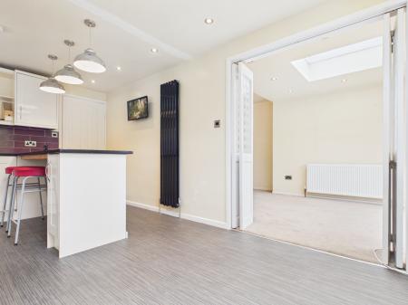 3 bedroom Semi-detached bungalow to let in Forest Grove, Harrogate, HG2