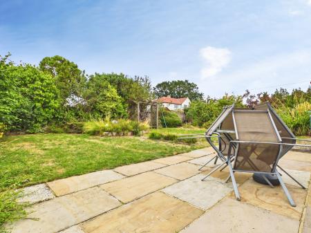 3 bedroom Semi-detached bungalow to let in Forest Grove, Harrogate, HG2