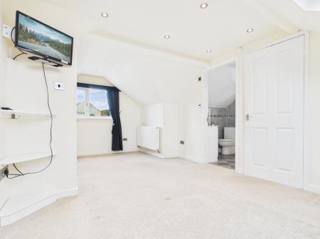 3 bedroom Semi-detached bungalow to let in Forest Grove, Harrogate, HG2