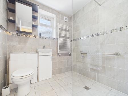 3 bedroom Semi-detached bungalow to let in Forest Grove, Harrogate, HG2