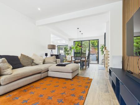4 bedroom Semi-detached house to let in The Parade, Harrogate, HG1