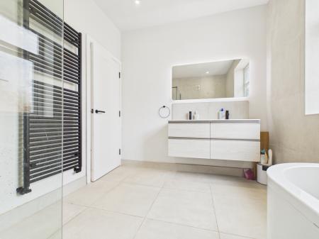 4 bedroom Semi-detached house to let in The Parade, Harrogate, HG1