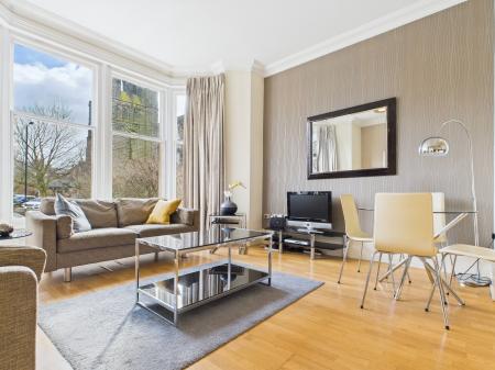 2 bedroom Flat to let in Kings Road, Harrogate, HG1