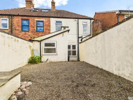 3 bedroom End of terrace house to let in Low St Agnesgate, Ripon, HG4