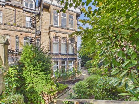 Clarence Drive, Harrogate, HG1