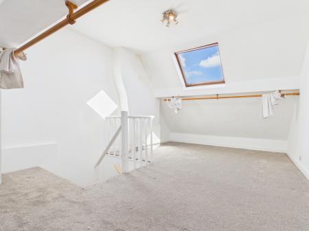 3 bedroom Terraced House to let in Hookstone Avenue, Harrogate, HG2