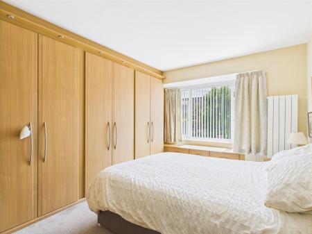 1 bedroom Bungalow to let in Woodhall Drive, Harrogate, HG1