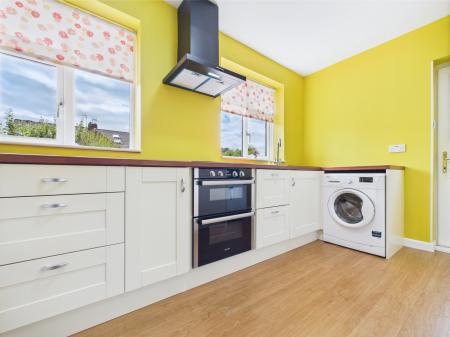 1 bedroom Bungalow to let in Woodhall Drive, Harrogate, HG1