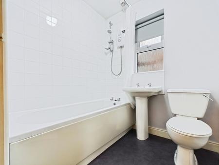 2 bedroom Town house to let in Somerset Road, Harrogate, HG2